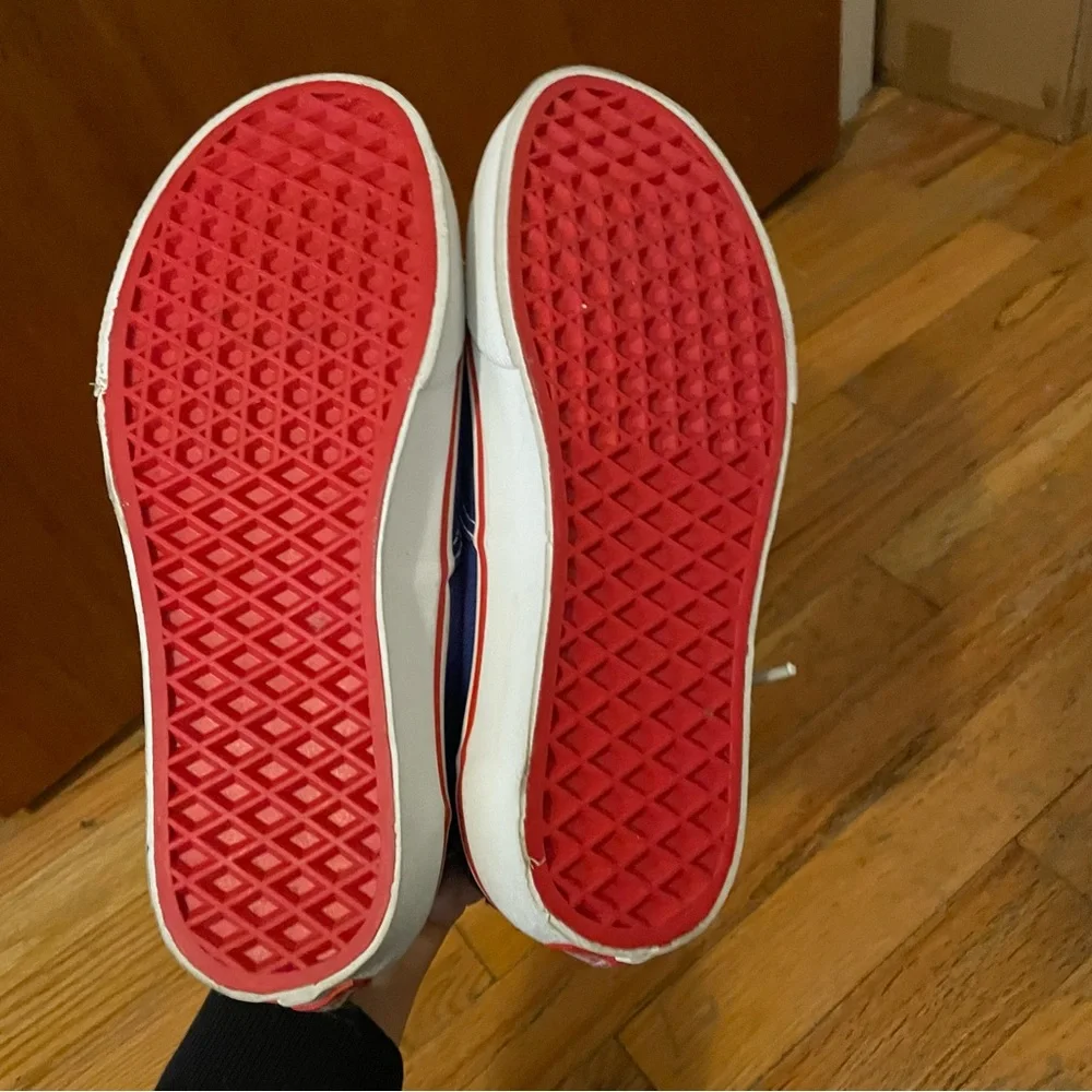 Vans never worn